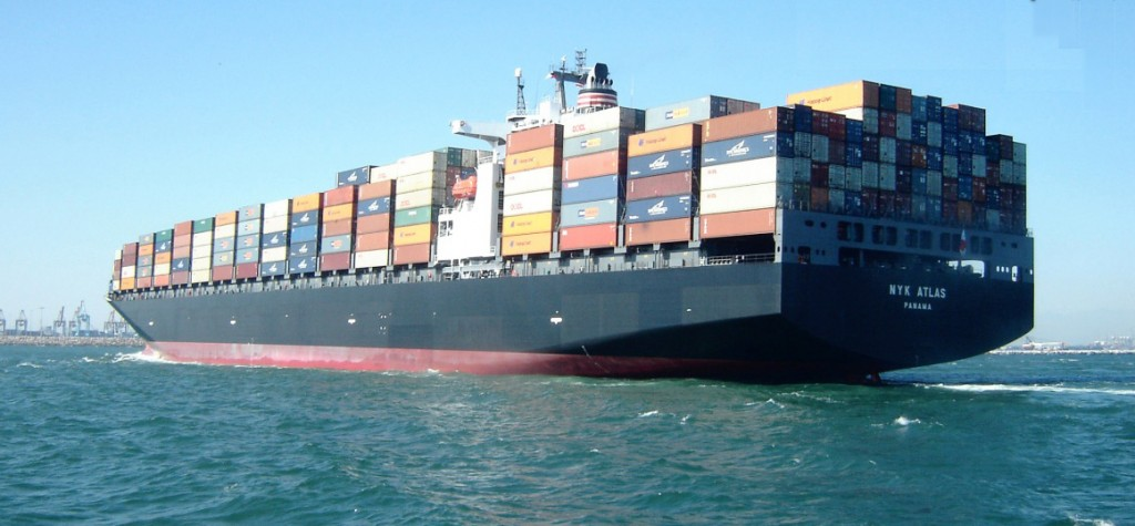 Ưu và nhược điểm của vận chuyển hàng hóa bằng xe tải so với tàu thuyền